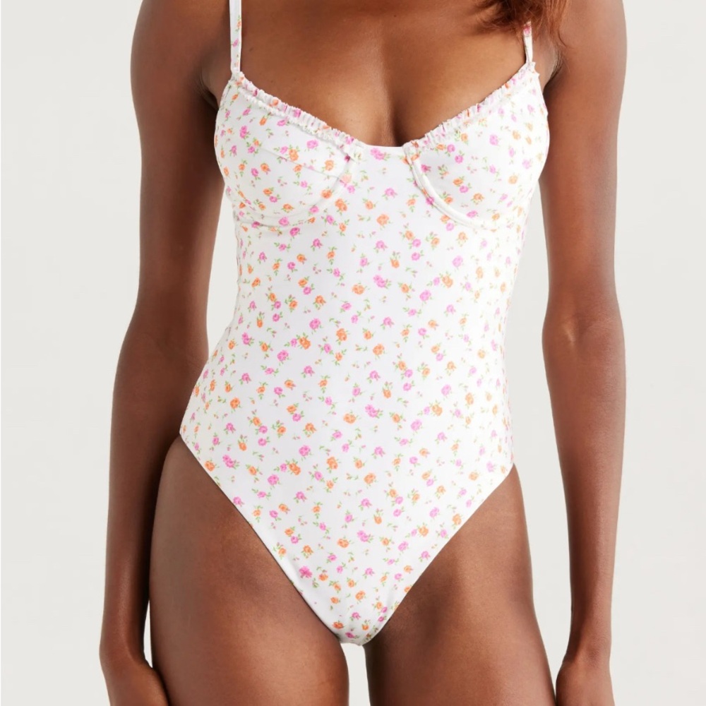 Kulani Kinis Double Ruffle Underwire One-Piece Size small